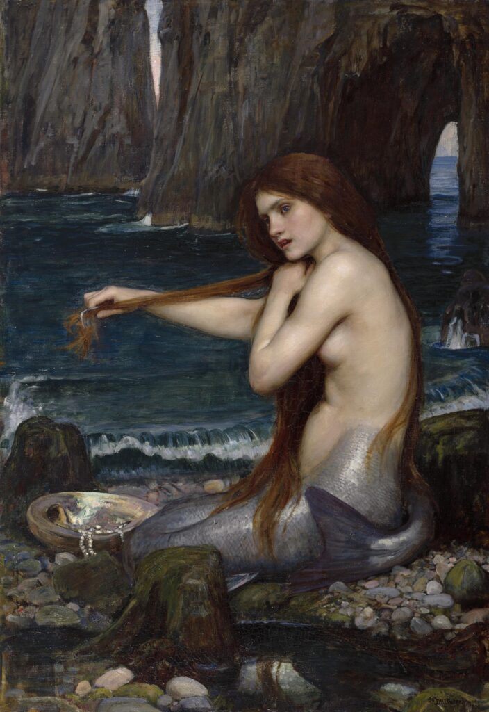 Peinture de sirène se brossant les cheveux. es cheveux sont longs et roux. Sa queue de poisson est bleu/grise. Elles est assise au bord de l'eau. De petites vagues déferlent sur la rive.